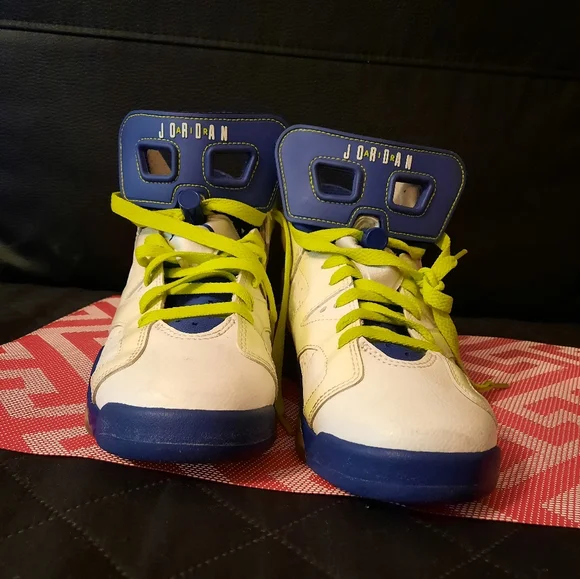 JORDAN BOOTS,JUNIOR USED GENTLY, SIZE 6, $40 - Picture 4 of 7